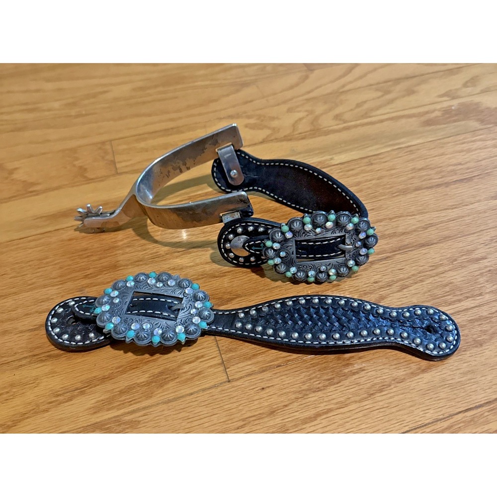 Equestrian Western Leather Concho Spur Straps Black With ONE Spur